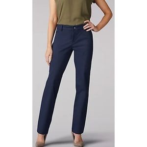 Lee Women’s Wrinkle Free Relaxed Fit Straight Leg Pant Imperial Blue 10 Short